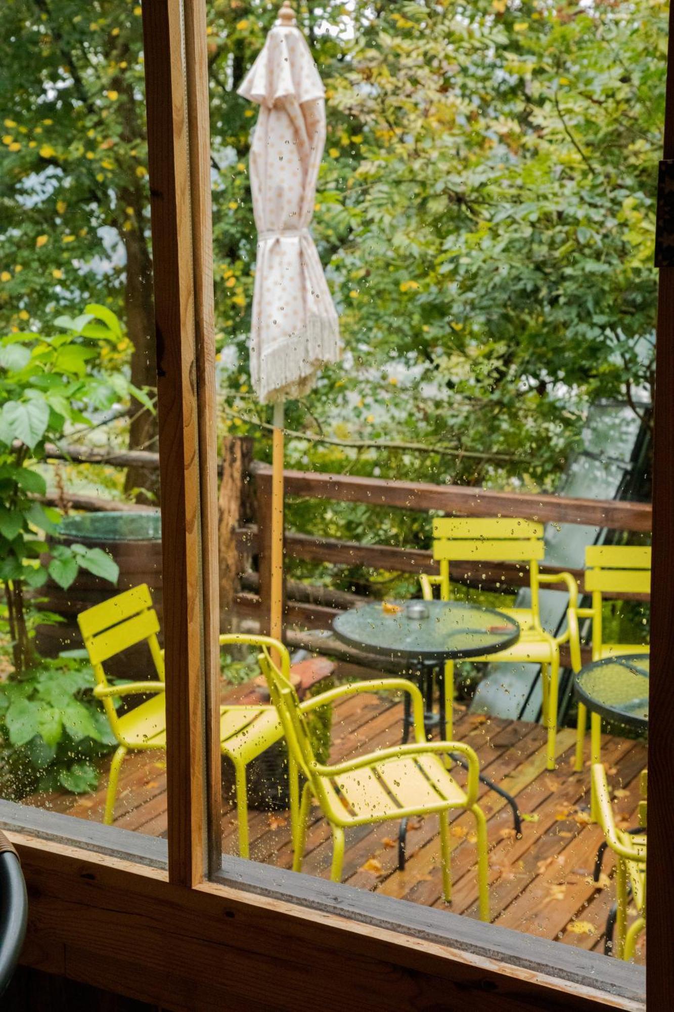 Wine Space Амбролаури Екстериор снимка