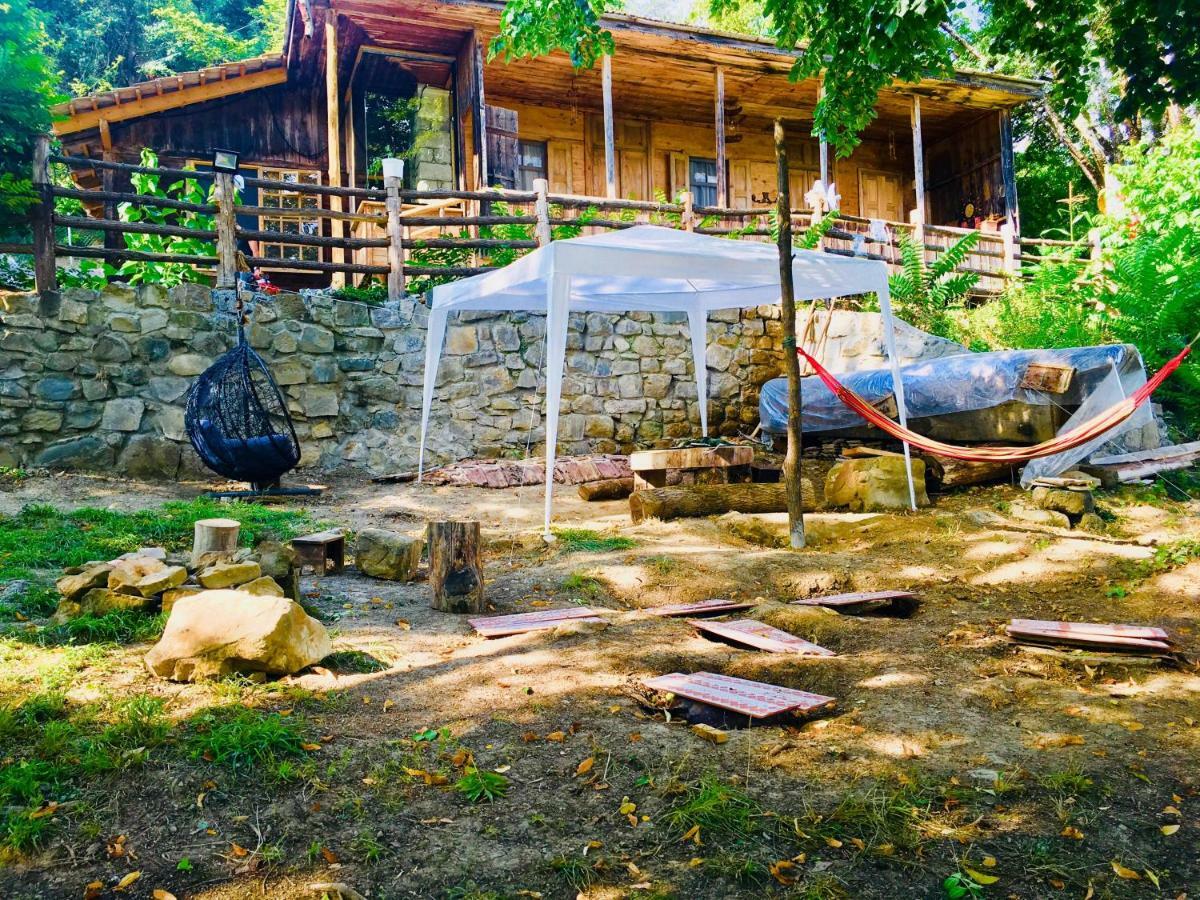 Wine Space Амбролаури Екстериор снимка